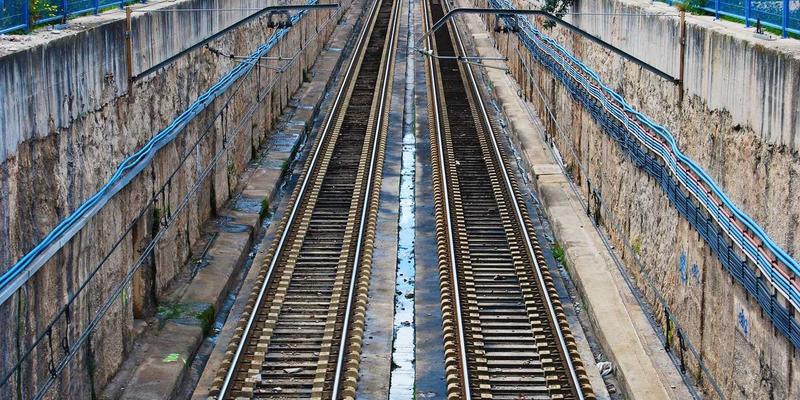 高端衣物洗护与奢侈品保养：社区家政服务中的专业维修与信息指南